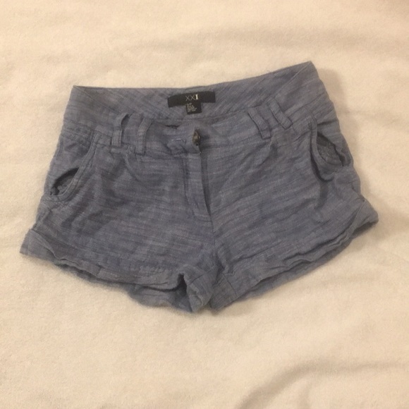 High wasted shorts - Picture 3 of 3